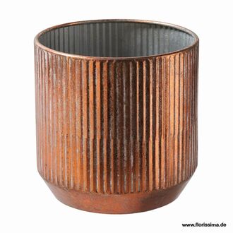 Metal Planter Groove