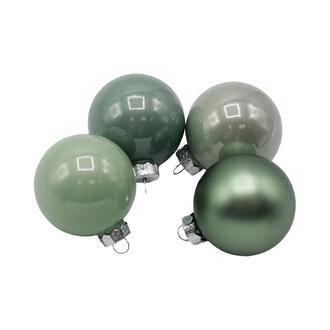 Mélange de Boules de Noël À L'Eucalyptus